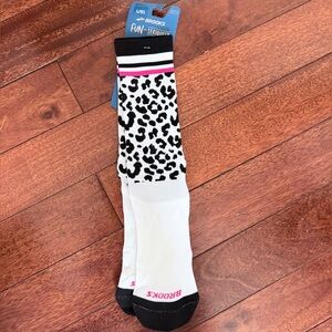 Brooks Tempo White Leopard Athletic Socks with Black and Pink Accents